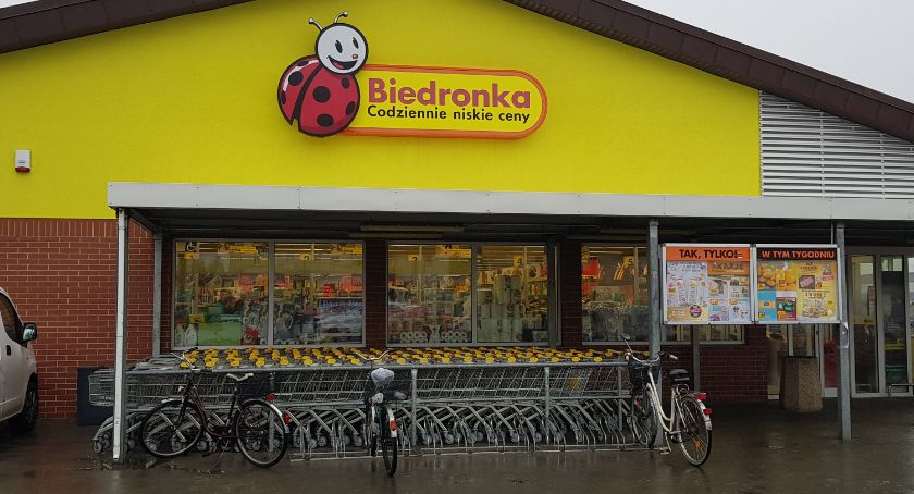 Okradli supermarket w Kowalu. Straty na kilka tysięcy złotych