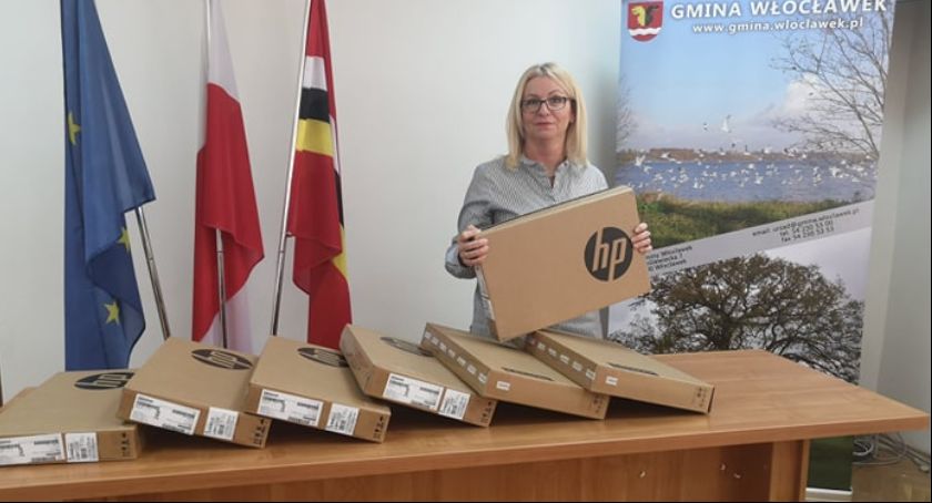 Laptopy trafią do uczniów z terenu Gminy Włocławek 