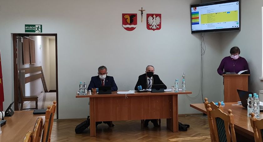 Sesja nadzwyczajna w Gminie Włocławek. Nowe stawki za śmieci