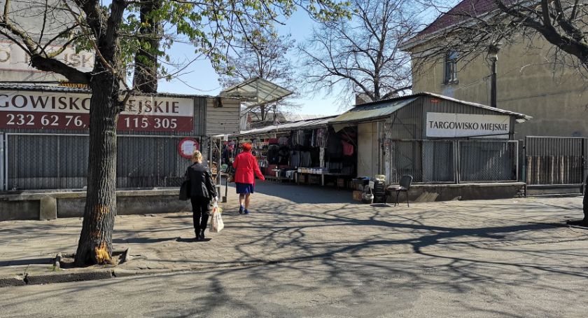Pchli Targ i targowiska miejskie we Włocławku otwarte? Jakie ograniczenia i kontrole?