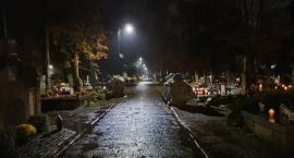 Włocławek. Duże podwyżki na cmentarzach? Czy opłaty poszybują w górę? [STAWKI OPŁAT]