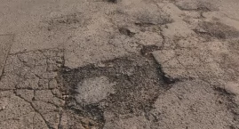 Dziurawe ulice na Zazamczu. Mieszkańcy Włocławka pytają, kiedy remont?