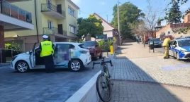 Wypadek w Radziejowie. Renault uderzyło w rowerzystę – 49-latek trafił do szpitala