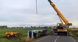 Wywrotka ciężarówki  w regionie