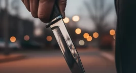 Atak z nożem we Włocławku. Kobieta ugodzona nożem pr…