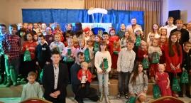 Świąteczne spotkanie dzieci z pieczy zastępczej w Baruchowie. Prezenty od serca i wspólny czas