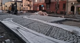 Termin mija w piątek, a prace trwają. Co dalej z inwestycją w Śródmieściu Włocławka?