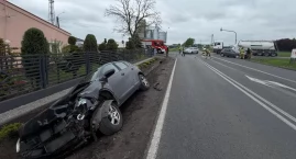 Zderzenie Toyoty z Nissanem w Samszycach. Jedno z au&hellip;