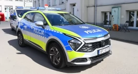 Wyrzucił szklaną butelkę z samochodu podczas jazdy. &hellip;