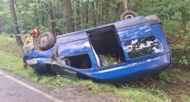 Włocławek. Samochód dostawczy dachował, ruch odbywa &hellip;