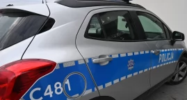 Mężczyzna z ranami kłutymi znaleziony na klatce scho&hellip;