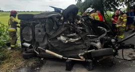 Śmiertelny wypadek pod Lubrańcem. Auto rozbiło się n&hellip;