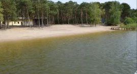Dziecko tonęło w Jeziorze Czarnym. Karetka utknęła w&hellip;