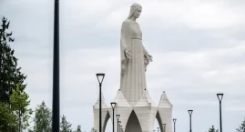 Najwyższa figura Matki Boskiej w Europie powstaje w Konotopiu w powiecie lipnowskim. Przyciąga coraz więcej odwiedzających