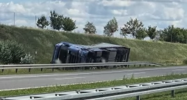 TIR przewrócił się na A1 pod Włocławkiem
