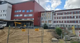 Nie tylko nowe budynki. Nowa droga dla karetek i apt&hellip;