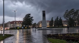Silny wiatr uderzy we Włocławek i okolice. IMGW podn&hellip;