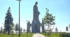 Chcesz zobaczyć gigantyczną Matkę Boską w Konotopiu?&hellip;