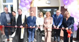 Dawna szkoła w Zosinie dostała nowe życie. Lawendowy&hellip;