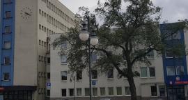 Mieszkańcy Włocławka  zabiegają o naprawę chodnika. Z jakim efektem?