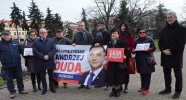 Wybory Prezydenckie 2020 we Włocławku: Zbierali podpisy dla prezydenta Andrzeja Dudy [ZDJĘCIA]