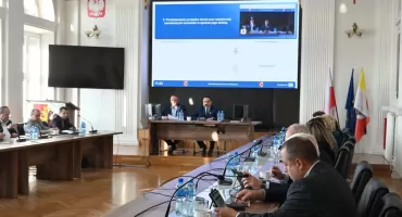 Powiat uruchamia 24 nowe linie autobusowe. Powiatowe Centrum Sportu i Rekreacji przejmie kluczowe zadania