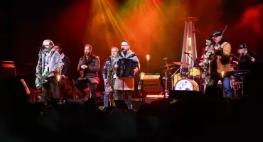 Enej porwał publiczność w Brześciu Kujawskim. Za nami Jarmark Bożonarodzeniowy i Stoły Wigilijne na Kujawach