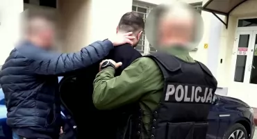 Milionowe straty i zarzuty we Włocławku. Czterech Mołdawian włamywało się do sklepów