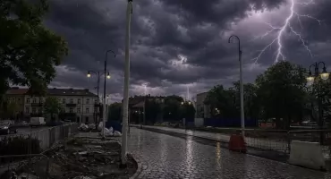 Ostrzeżenie IMGW! Groźne burze z ulewami i silnym wiatrem nad Włocławkiem i okolicą