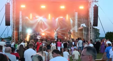 Piknik w Baruchowie. Koncerty, rodzinne atrakcje i wspólne świętowanie. Zdjęcia