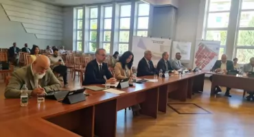 Wysokie bloki obok domów? Radny ostrzega przed patodeweloperką